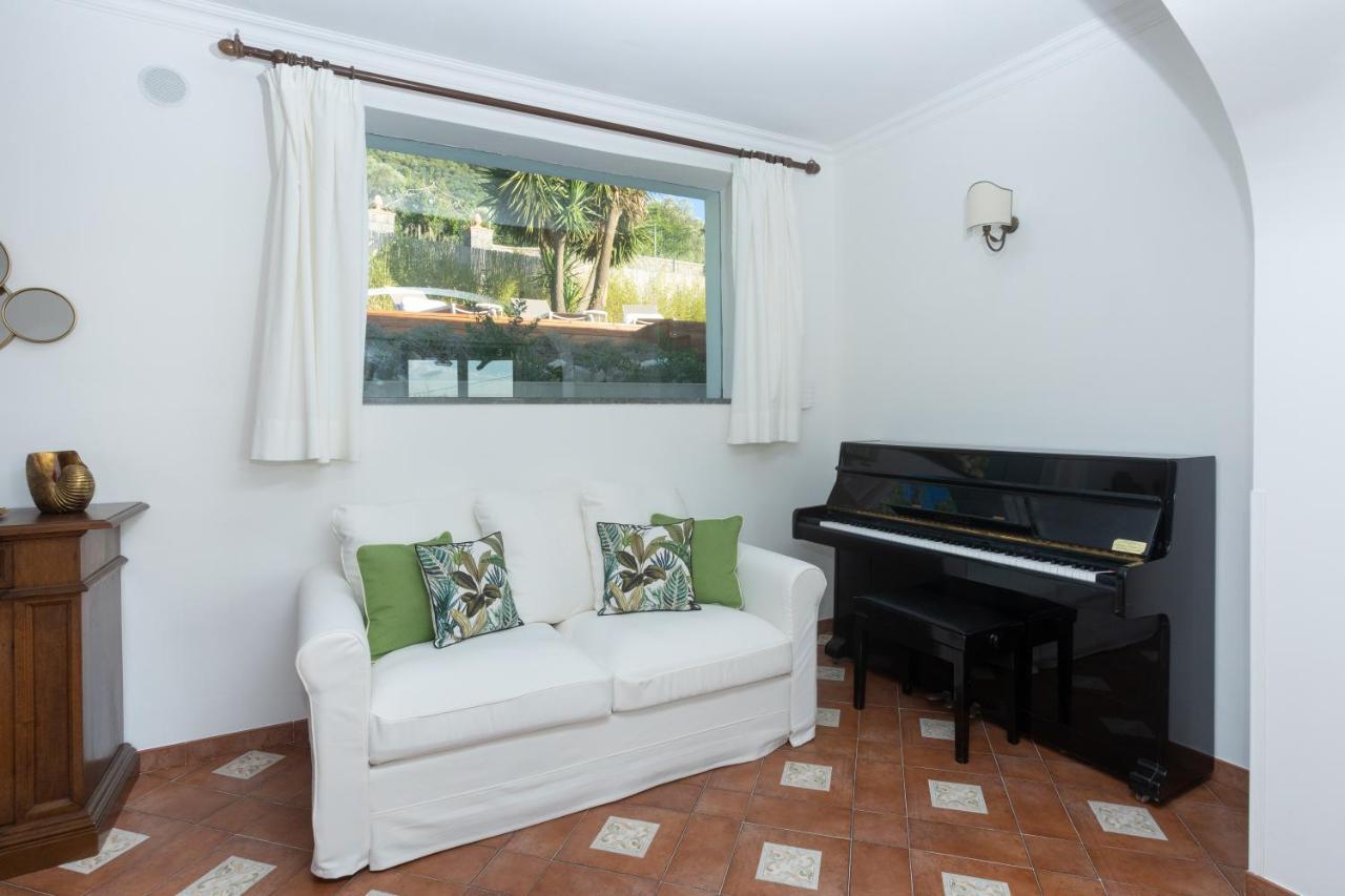 Villa Aurora Pool & Fitness Anacapri  Buitenkant foto
